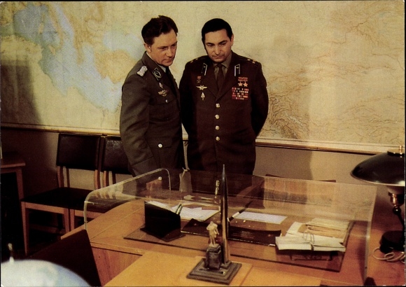 Postcard joint cosmos flight USSR GDR, Valeri Bykowski and Sigmund Jähn