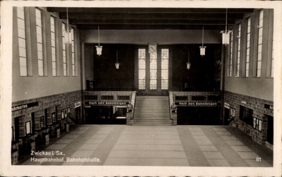 PC Zwickau in Saxony, main station, station hall