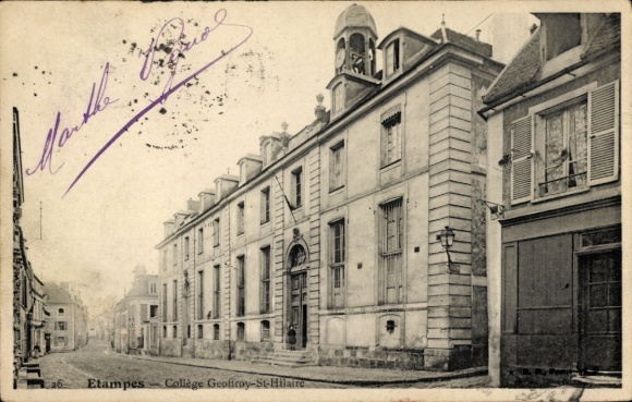Ak Étampes Essonne,  Collège Geoffroy-St-Hilaire,  Architektur, Straße