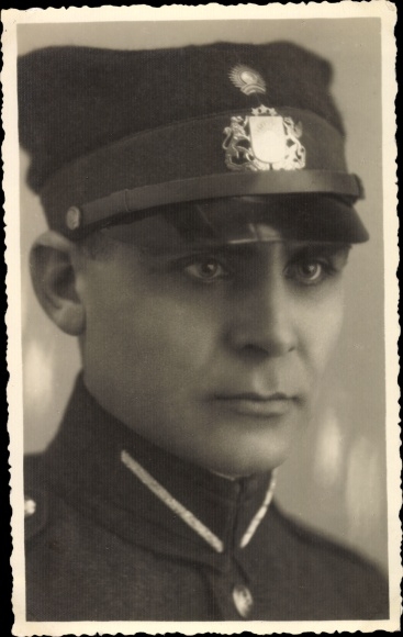 Photo Postcard Latvia, soldier in uniform