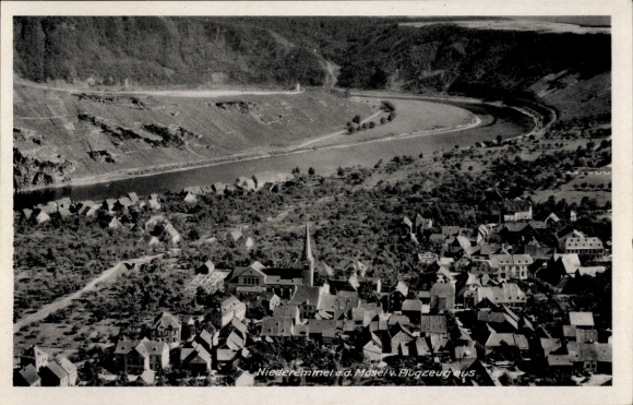 Ak Niederemmel Piesport an der Mosel, Luftaufnahme