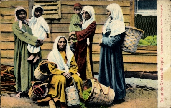 Ak Konstantinopel Istanbul Türkei, Frauen in Tracht