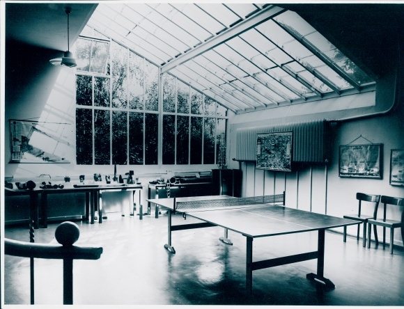 Photo Hamburg, photographer Hans Ernst Müller, Shell Hamburg, interior view, table tennis table