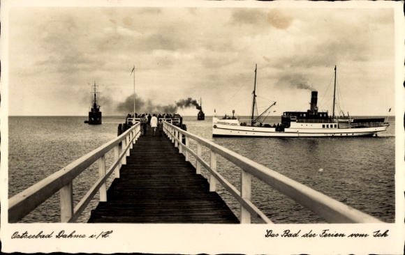 PC Baltic Sea resort Dahme in Holstein, pier, steamship, sailing ship, people on the bridge, ...