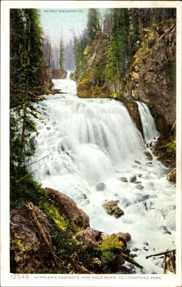 Ak Wyoming VS, Yellowstone National Park, Keppler's Cascades, Fire Hole River