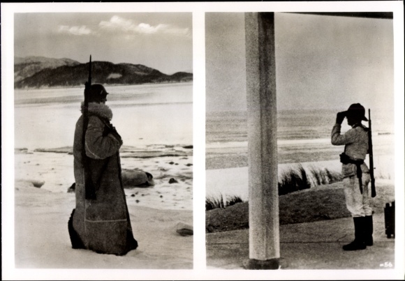 Photo Wehrmacht soldiers on guard duty at the Bay of Biscay, II. WW