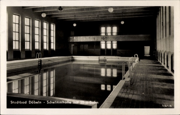 Ak Döbeln in Mittelsachsen, Innenansicht von der Schwimmhalle im Stadtbad