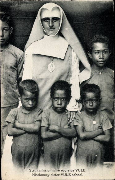 Ak Papua Neuguinea, Soeur missionnaire école de Yule, Missionarsschwester, Jungen