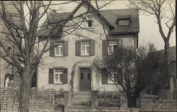Photo Postcard Rengsdorf in the Westerwald, part of a residential building