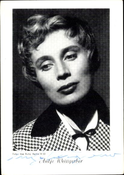 Postcard actress Antje Weisgerber, portrait, autograph