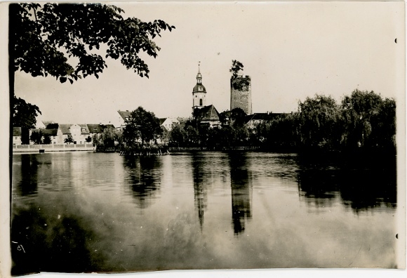 Foto Triptis in Thüringen, Schlossturm, Kirche, Teich