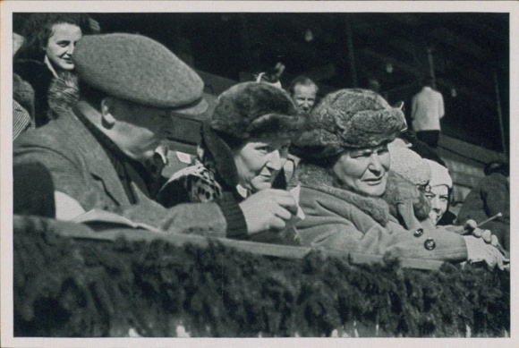 Collector's card Olympics 1936, Winter Games, Hermann Göring as a spectator at the ice hockey game