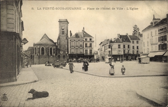 Ak La Ferté-sous-Jouarre Seine-et-Marne, Place de l&#39;Hôtel de Ville