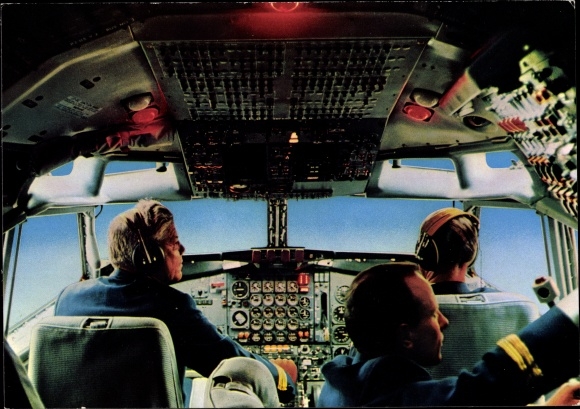 PC German passenger aircraft, Lufthansa, cockpit, Intercontinental Jet, pilots