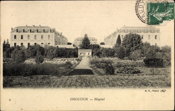 Postcard Issoudun Indre, Hospital, large buildings, gardens, from Paris