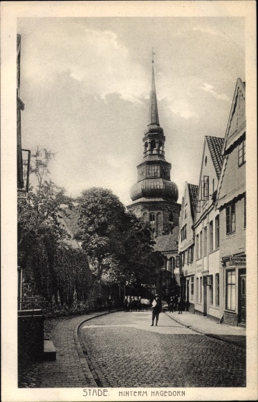Postcard Stade in Lower Saxony, Hinterm Hagedorn, church tower, street section