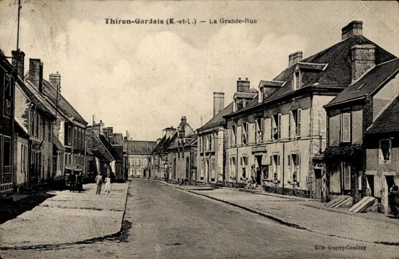 CPA Thiron Gardais Eure et Loir, La Grande Rue