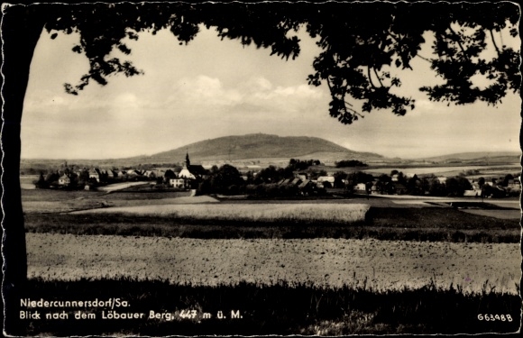 Ansichtkaart Niedercunnersdorf Kottmar in Saksen, zicht op de Löbauer Berg