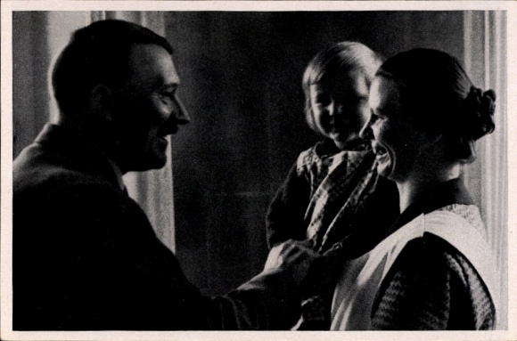 Sammelbild Adolf Hitler Nr. 56, Mutterglück, Führer wird von einer Mutter und ihrer Tochter besucht