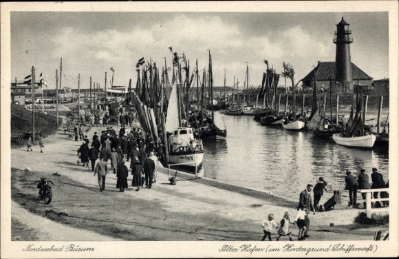Ak Noordzeebadplaats Büsum, vuurtoren, oude haven van het aquarium, vissersboot