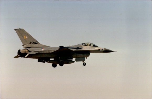 Photo Dutch military aircraft J-242