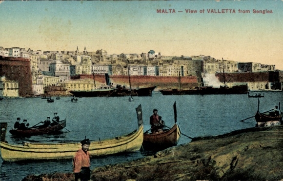 Postcard Valletta Malta, view from Senglea, rowing boats