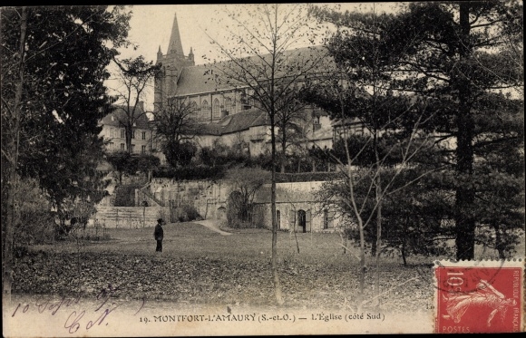 Postcard Montfort L&#39;Amaury Yvelines, The Church