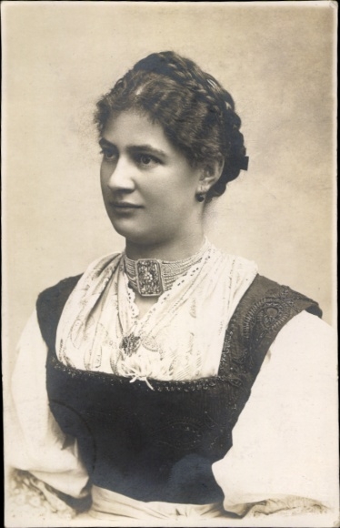 Photo Postcard Tyrol Austria, woman portrait, traditional costume
