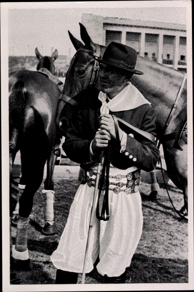 Collective picture Olympia 1936, Mexican groom at the polo tournament