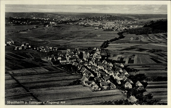 Ak Weilheim Tübingen am Neckar, Flugaufnahme von Weilheim, Landschaft mit Feldern und Dörfern