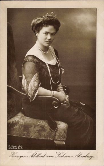 Postcard Duchess Adelheid of Saxony Altenburg, portrait
