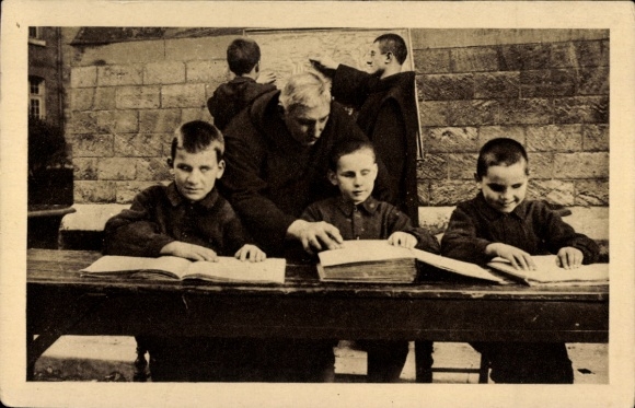 Postcard The Religious of France, DRAC Film, Brothers of St. Jean de Dieuc, Blind