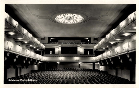 Ak Salzburg in Österreich, Festspielhaus, Innenansicht, Zuschauerraum, Deckenornament