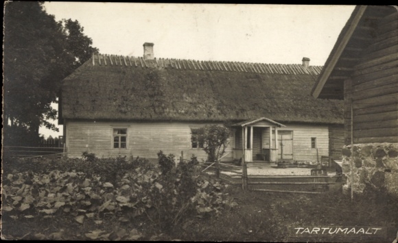 zdjęcie KP Tartumaalt Estonia, drewniany dom