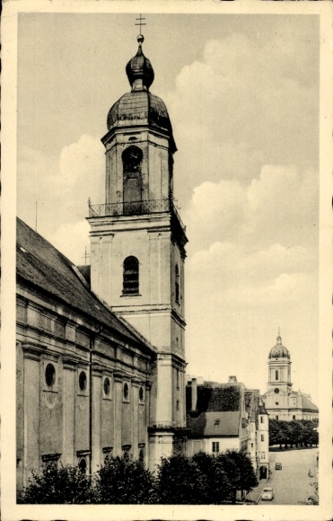 Postcard Neuburg an der Donau Upper Bavaria, Parish Church of St. Peter with Court Church