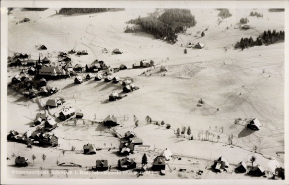 Ak Schonach in het Zwarte Woud, wintersportgebied, besneeuwd landschap, veel hutten, skiërs
