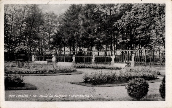 Ak Bad Lausick in Sachsen, Kurpark, Rosengarten, Blumen, Grünanlagen, Statuen