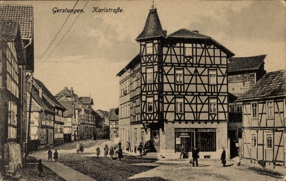 Postcard Gerstungen in Thuringia, Karlstraße, half-timbered houses