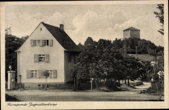Ak Harzgerode am Harz, Harzgerode Jugendherberge, Gebäude mit Bäumen und Aussichtsturm