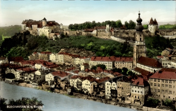 Postcard Burghausen in the district of Altötting Upper Bavaria, general view on the Salzach