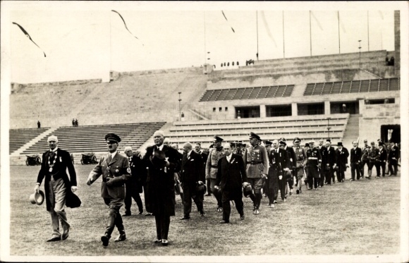 KP Berlin, Igrzyska Olimpijskie 1936, Führer Adolf Hitler przybywa na otwarcie stadionu