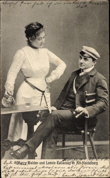 Postcard Opera singer Leonie Taliansky, Opera singer Harry Walden, Scene Old Heidelberg