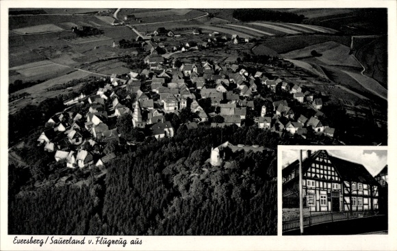 Ak Eversberg Meschede in het Sauerland, luchtfoto, herberg