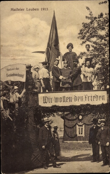 PC Dresden Leuben, May celebration 1913, we want peace, away with the servants&#39; order