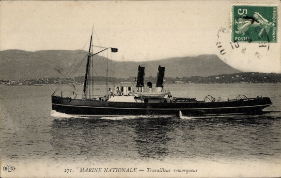 Postcard French tug