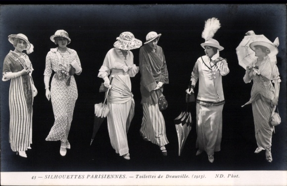 Sylwetki CPA Parisiennes, Toalety de Deauville, 1913
