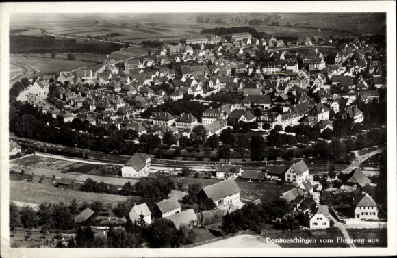 Ak Donaueschingen im Schwarzwald, Fliegeraufnahme
