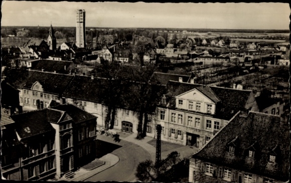 KP Genthin na kanale Łaba-Hawela, widok na miasto, architektura, domy, kościół, przegląd