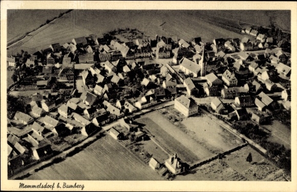 Postcard Memmelsdorf in Upper Franconia, aerial view of many houses, rural surroundings