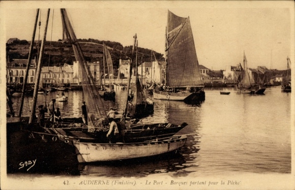 Ak Audierne Finistère, Hafenansicht, Boote, Segelboote, Fischerboote, Wasser